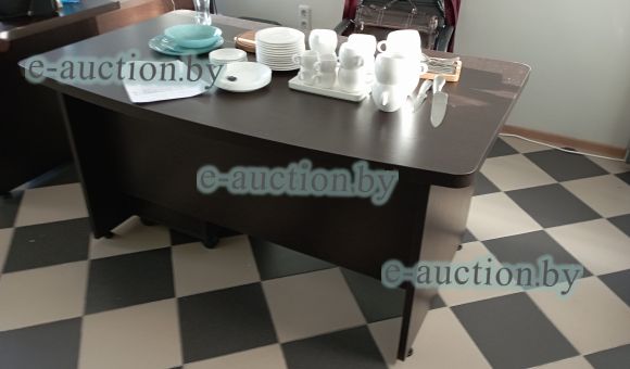 Стол письменный