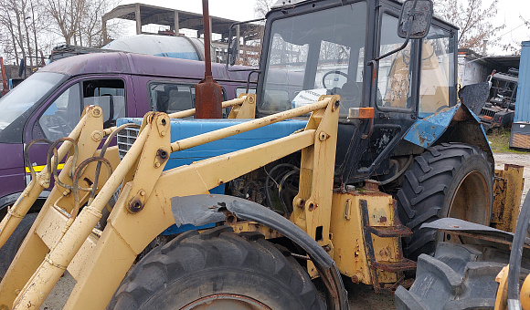 Экскаватор-погрузчик Амкодор 702-03 на шасси Беларус 82П, 2008 Экскаватор-погрузчик Амкодор 702-03 на шасси Беларус 82П, 2008