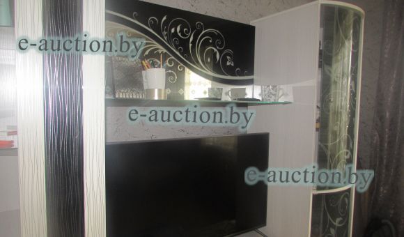 Стенка с остеклением