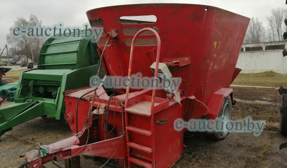 Измельчитель-смеситель-раздатчик кормов ИСРВ-12