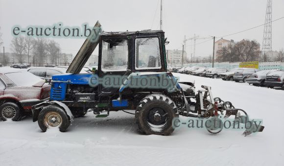 Трактор самодельный с плугом