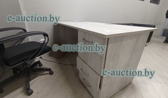 Стол светлый №2