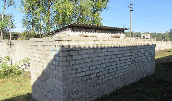 Здание туалета кирпичного в гп Старобин, площадью 4.7м²