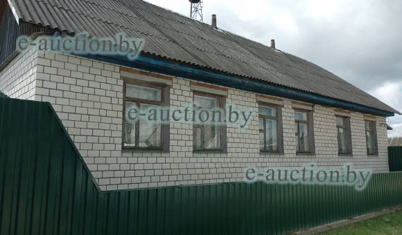 1/2 доля в праве собственности на жилой дом в д. Озерщина (Речицкий район), площадью 129.1м²