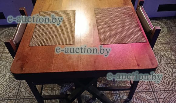 Стол обеденный