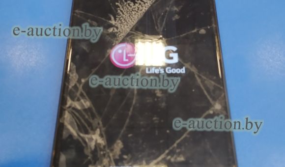 Мобильный телефон LG