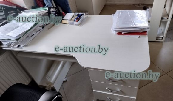 Стол компьютерный