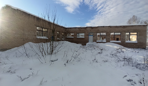 Здание школы-сада в д. Осипенки (Лиозненский район), площадью 1111.2 м²