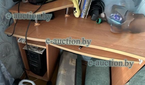 Стол компьютерный