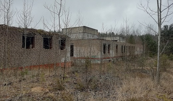 Незавершенное незаконсервированное капитальное строение (Хозкорпус. Гараж, прачечная, дез. отделение районной больницы на 300 коек) Незавершенное незаконсервированное капитальное строение (Хозкорпус. Гараж, прачечная, дез. отделение районной больницы на 300 коек)