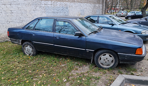 Audi 100, 1990