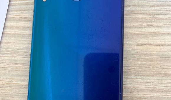 Смартфон Honor С9 Смартфон Honor С9