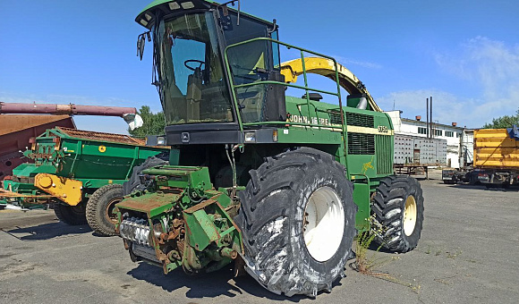 Кормоуборочный комбайн John Deere 6750, 2001