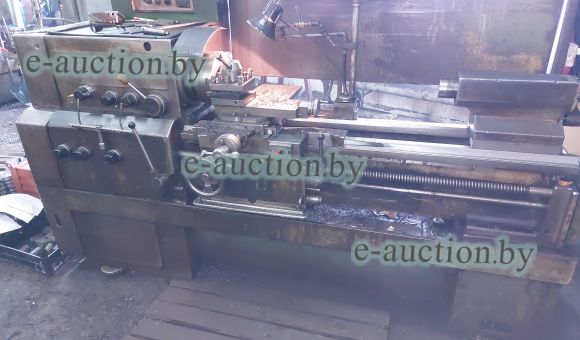 Токарно-винторезный станок 16К20