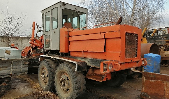 Автогрейдер ДЗ 122, 1987