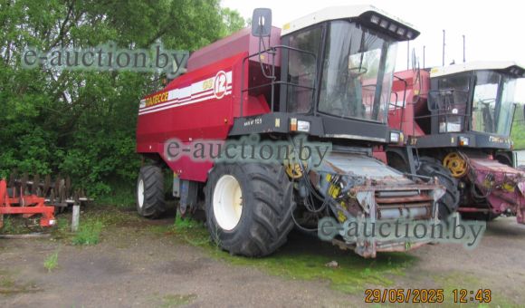 Комбайн зерноуборочный КЗС-1218, 2011