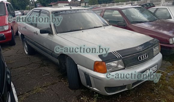 Audi 100, 1983