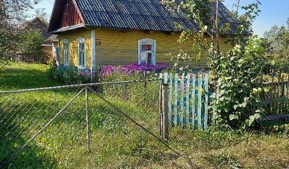 1/3 доли в праве собственности на жилой дом в д. Руда (Ивацевичский район), площадью 38.3м²