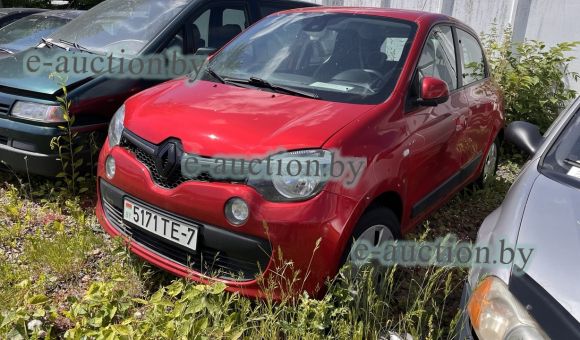 1/2 доля в праве собственности на автомобиль Renault Twingo, 2017