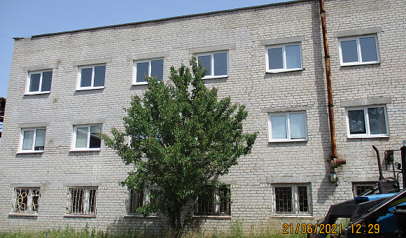 Здание корпуса №28А с бытовыми помещениями площадью 3357.3м²