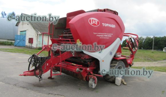 Рулонный пресс-подборщик Торнадо