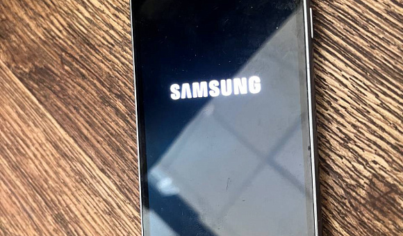 Смартфон Samsung 