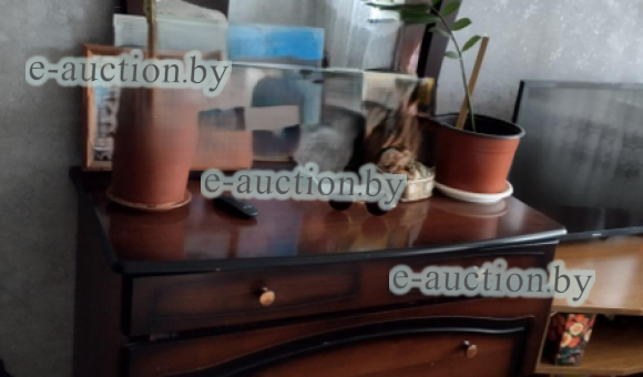 Комод и зеркало