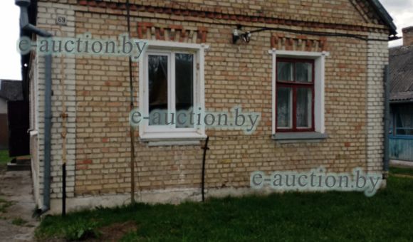 1/12 доля в праве собственности на жилой дом в г. Мосты, площадью 42.6м²