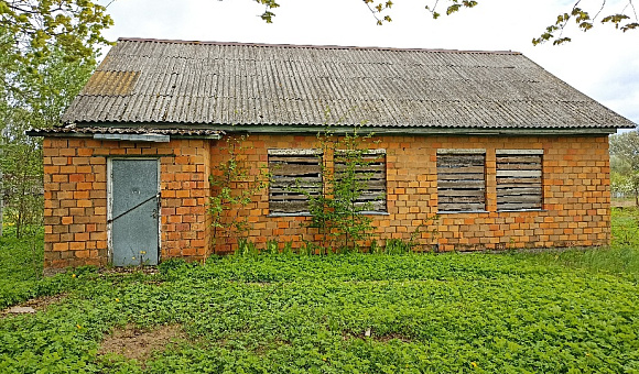 Здание аптеки в д. Божки (Ляховичский район), площадью 115.1м²