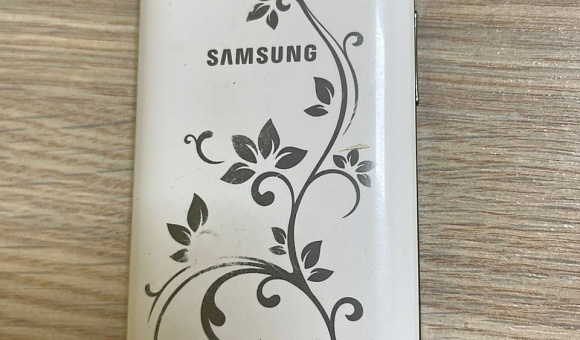 Смартфон Samsung GT-S5830i Смартфон Samsung GT-S5830i