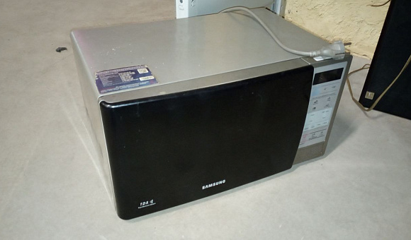 Микроволновая печь Samsung GE731KR Микроволновая печь Samsung GE731KR