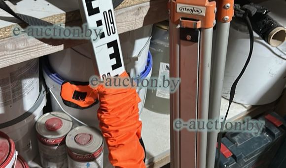 Тринога и линейка 