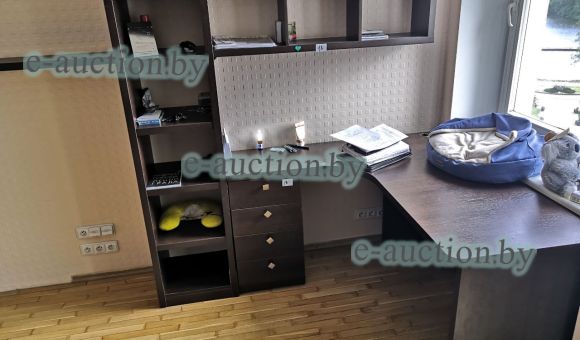 Комплект мебели (угловой стол, полки навесные, стеллажи с полками, шкаф с распашными дверцами) №1