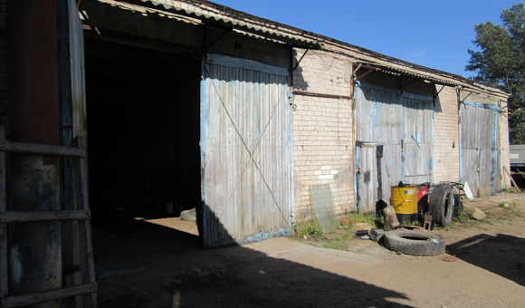 Кирпичный гараж в гп Старобин, площадью 231.1м²