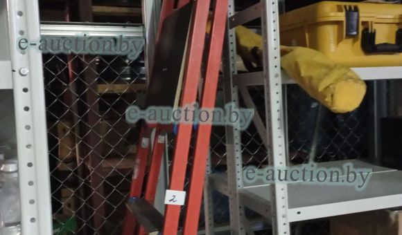 Стремянка стеклопластиковая диэлектрическая с симметрич. опорой. №2