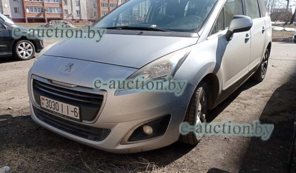 1/2 доля в праве собственности на автомобиль Peugeot 5008, 2014
