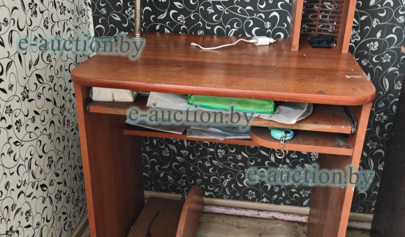 Стол компьютерный