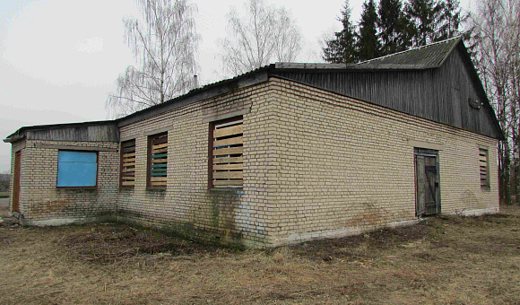Капитальное строение (одноэтажное кирпичное здание клуба с сенями) 224,2 кв.м с инвентарным номером 731/С-7691 Капитальное строение (одноэтажное кирпичное здание клуба с сенями) 224,2 кв.м с инвентарным номером 731/С-7691