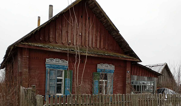 Одноэтажный бревенчатый жилой дом в аг. Поболово (Рогачевский район), площадью 43.3м²