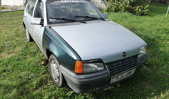 Opel Kadett, 1985