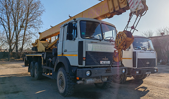 Автокран КС 5571BY-5 на базе МАЗ 631705, 2011