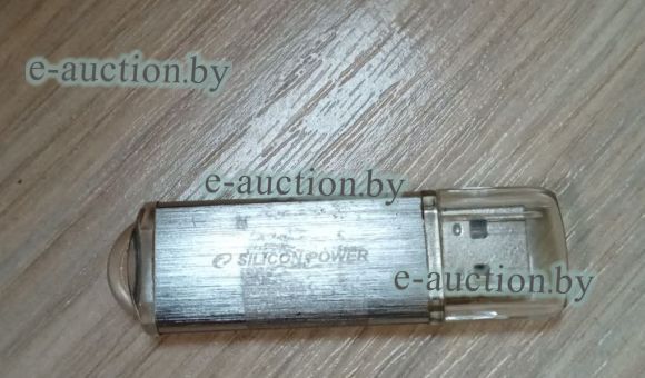 USB флеш-накопитель