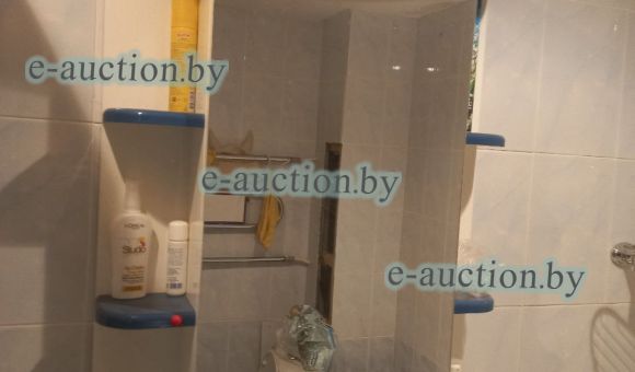 Шкаф подвесной с зеркалом