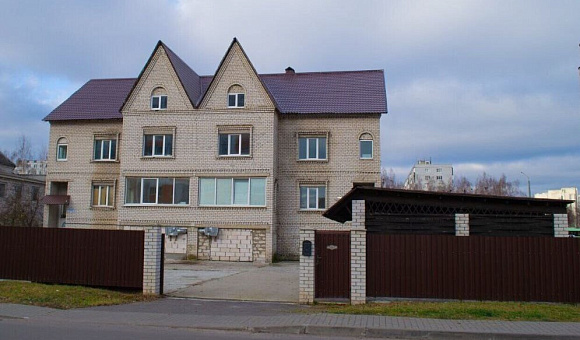 Одноквартирный жилой дом в г. Могилеве, площадью 456.2м²