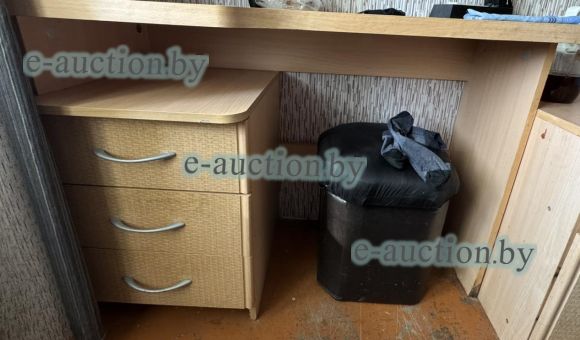 Стол письменный