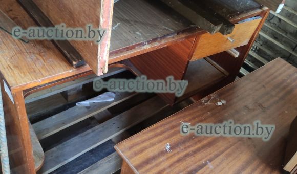 Стол с полкой №7