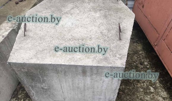 Блок бетонный