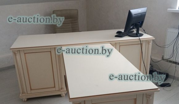 Стол с тумбой