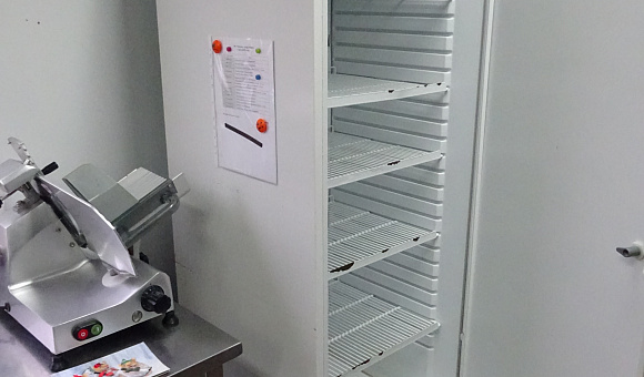 Холодильный шкаф SFA COOL AV395