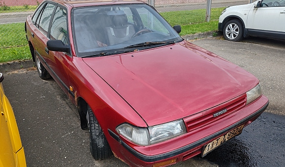 Toyota Carina, 1989